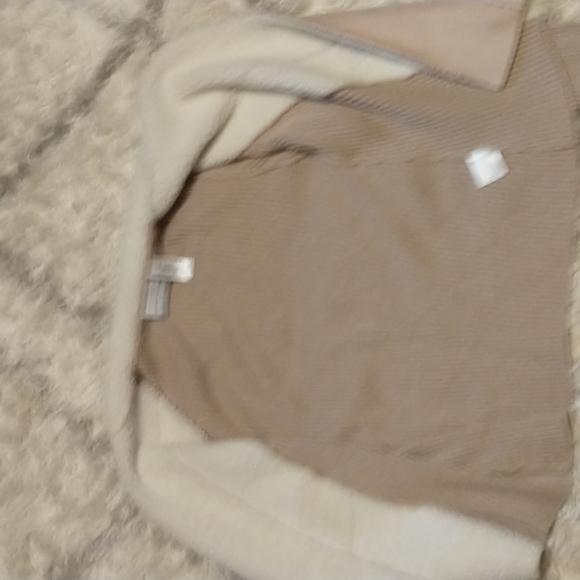 Alfred Dunner woman's size 12P long sleeve faux fur wrap up jacket - Picture 8 of 9